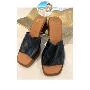 VACATION WEAR Made in 🇪🇸Women's Black Slide Sandals 6